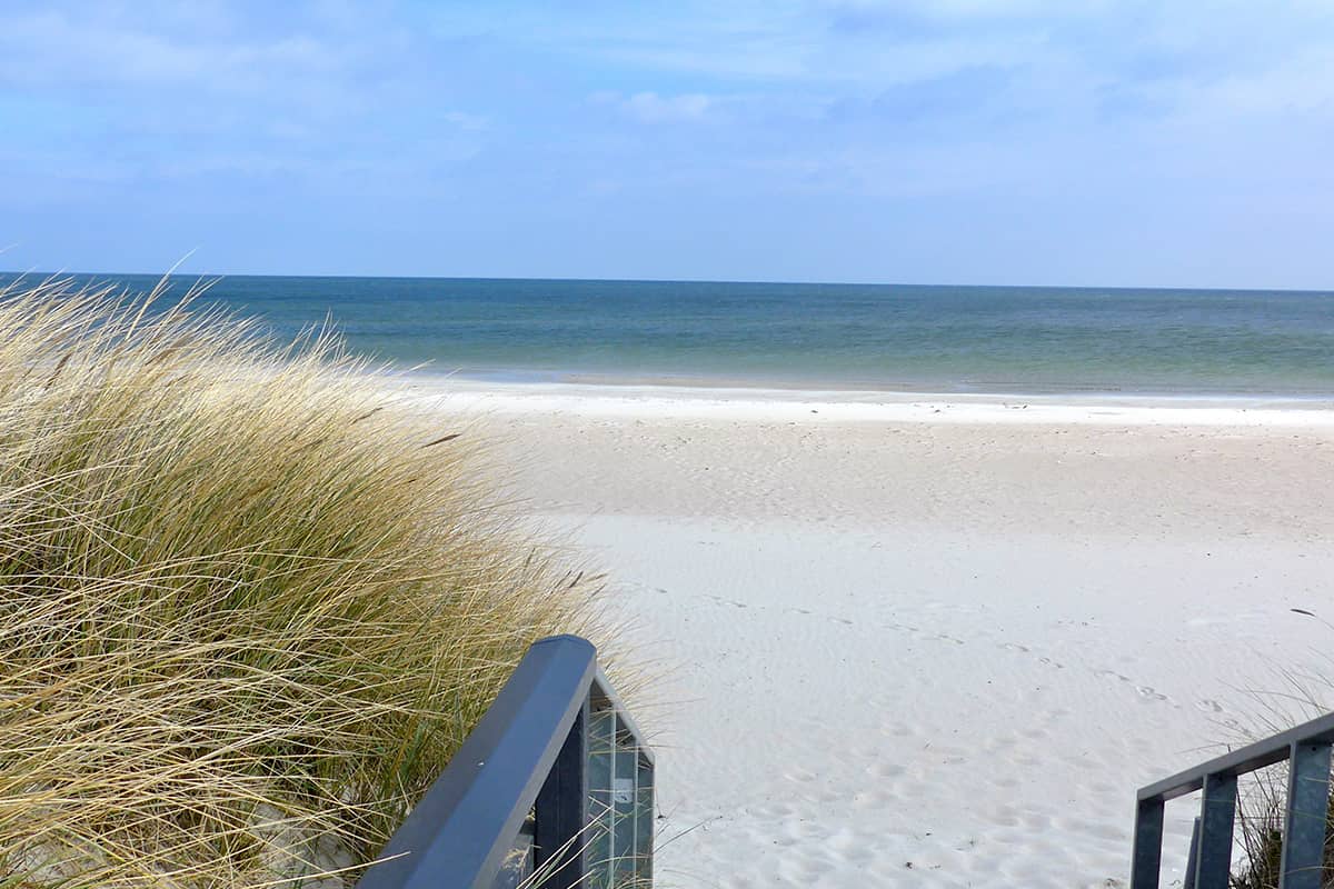 Outer Banks Nc Luxury And Alcohol Addiction Rehab Two Dreams A Walkway To The Beach